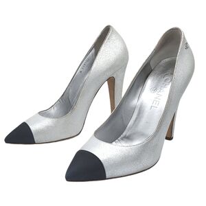 CHANEL CC Logo Cap Toe Leather Pumps G29702 Light Silver Black EU 39
